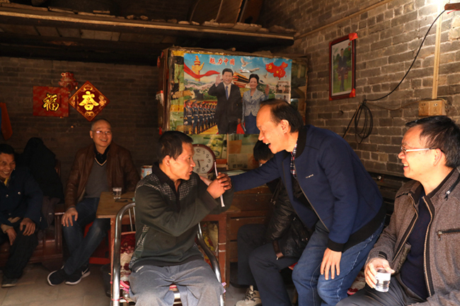 共享企業(yè)成果，展現(xiàn)人文關(guān)懷