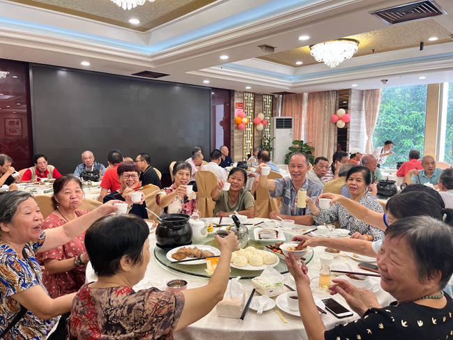 感恩相伴，共度佳節(jié)